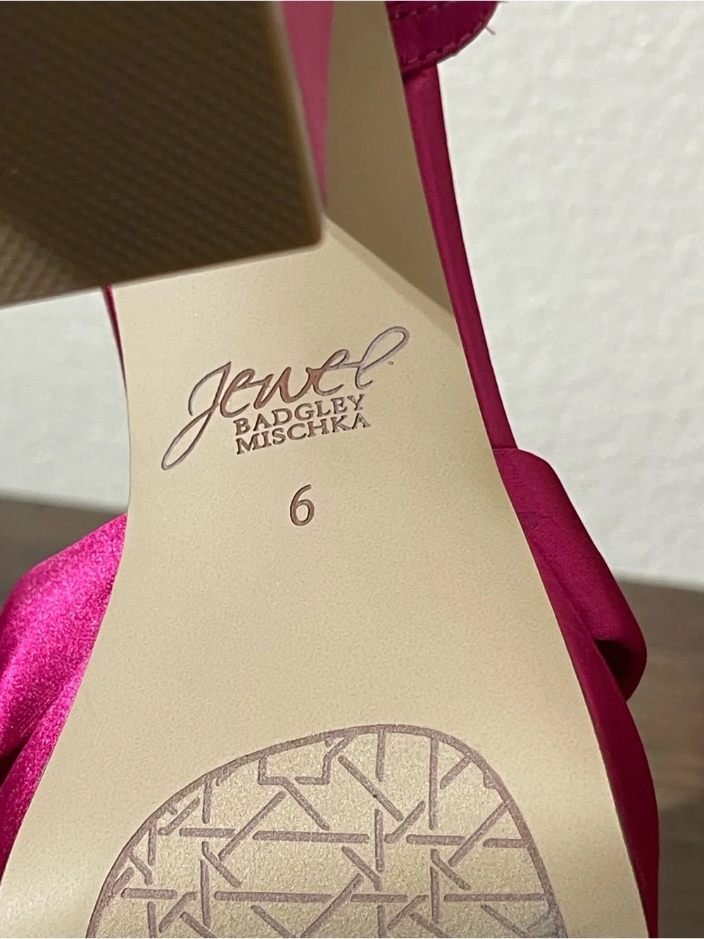 Jewel Badgley Mischka Fuchsia Satin Knotted Platform Block Heels